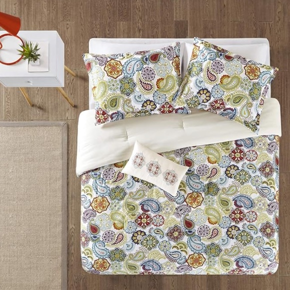 Mi Zone Tamil Comforter Set NWT - Picture 4 of 6